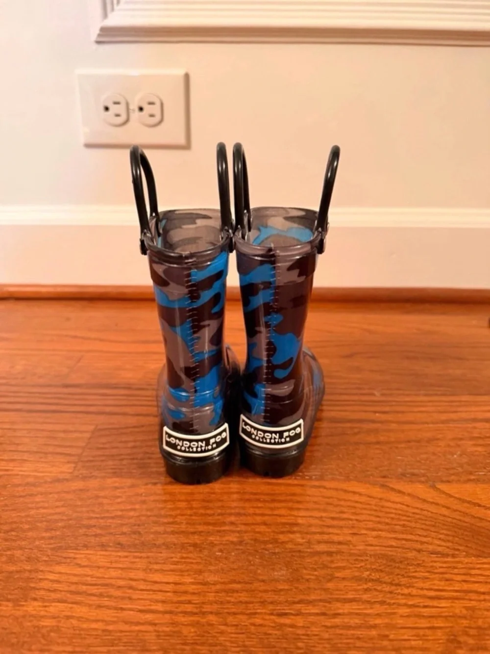 London Fog Boys Toddler Size 6 Blue Camo Waterproof Rain Boots Pull On Handles